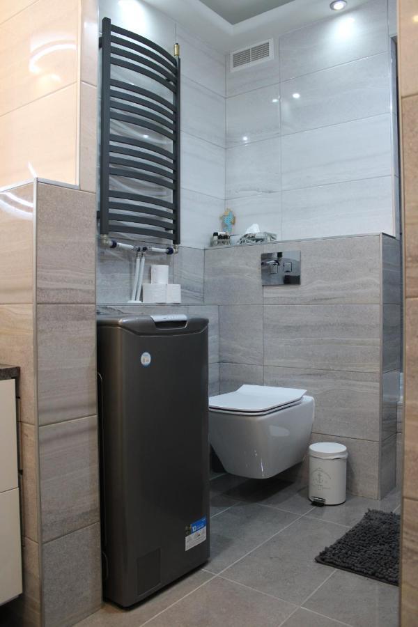 Izzy Apartament Appartement Miskolc Buitenkant foto