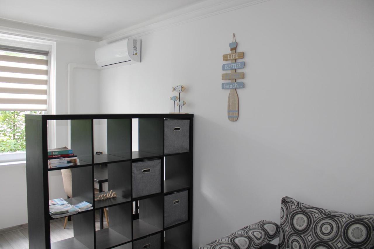 Izzy Apartament Appartement Miskolc Buitenkant foto